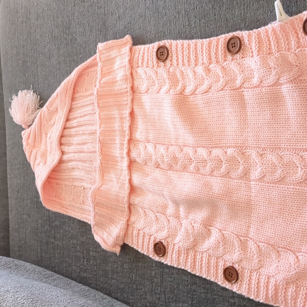 Newborn baby swaddle